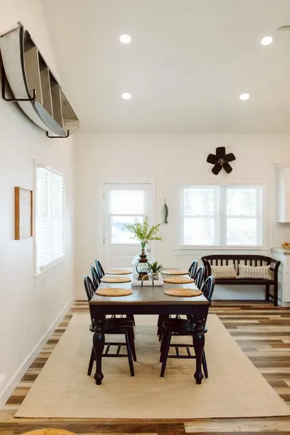 ”The Boathouse ”-Unit A near lake - Image 1