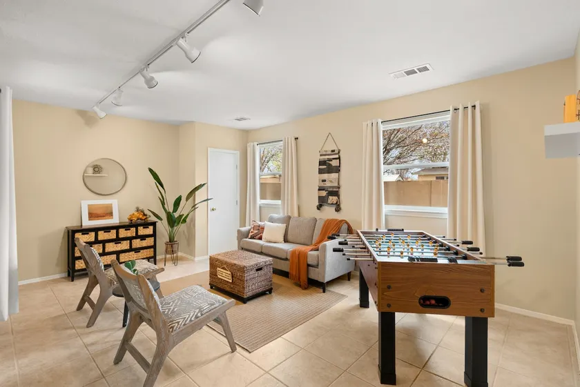 The Orchard House. Beautiful mountain views! - Image 1
