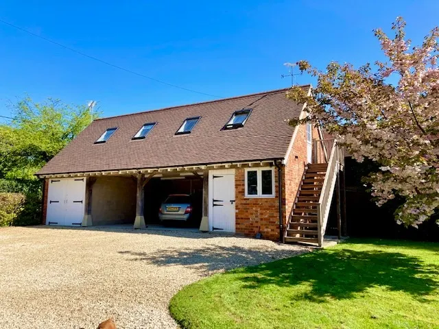 Idyllic retreat in rural West Berkshire village - Image 1