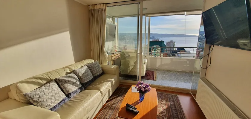 Beach, pool, and mall with the best view of Viña - Image 1