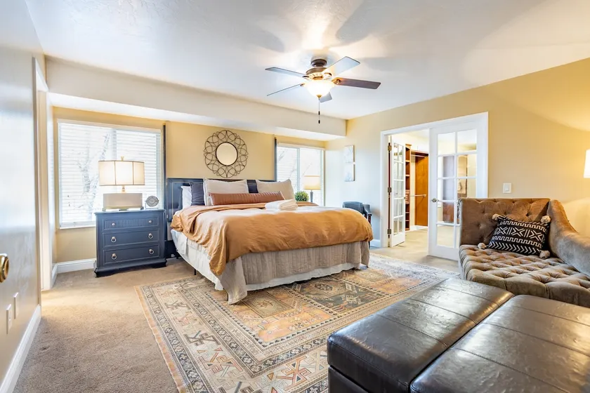 Spacious Stay near Airport, Downtown & Ski Resorts - Image 1