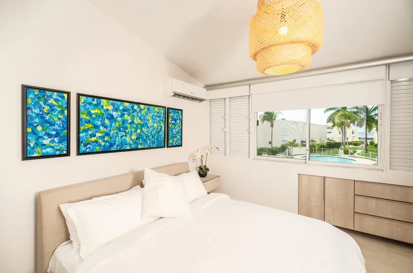 Dream Villa - Luxury Stay w/ Pool & Beach Access - Image 1