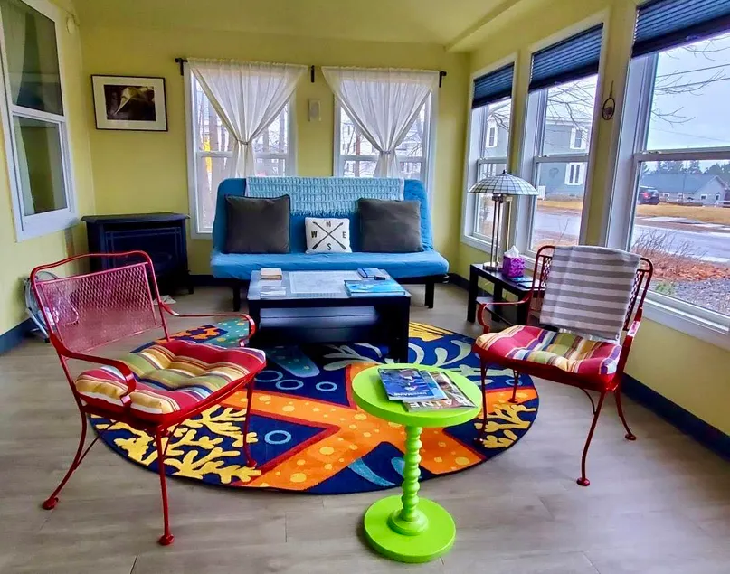 Mermaid's Mini Mansion - Image 1