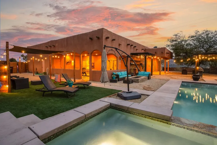 Luxury 4BR Joshua Tree House w/ heated Pool - Image 1