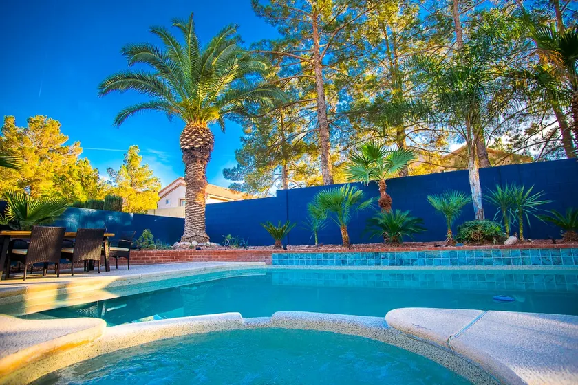 Large & Modern 4b3b Vegas Home with Pool & Spa! - Image 1