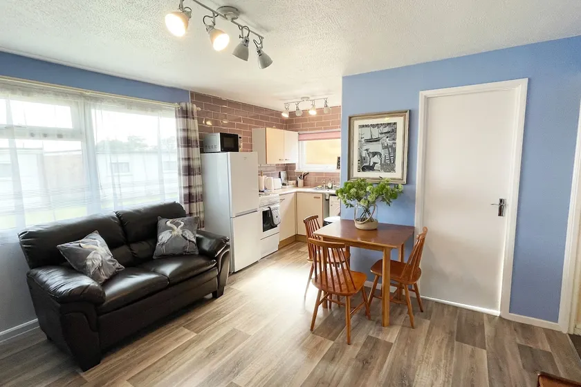 119 Hemsby Holiday Chalet, Convenient for sandy beach - Image 1