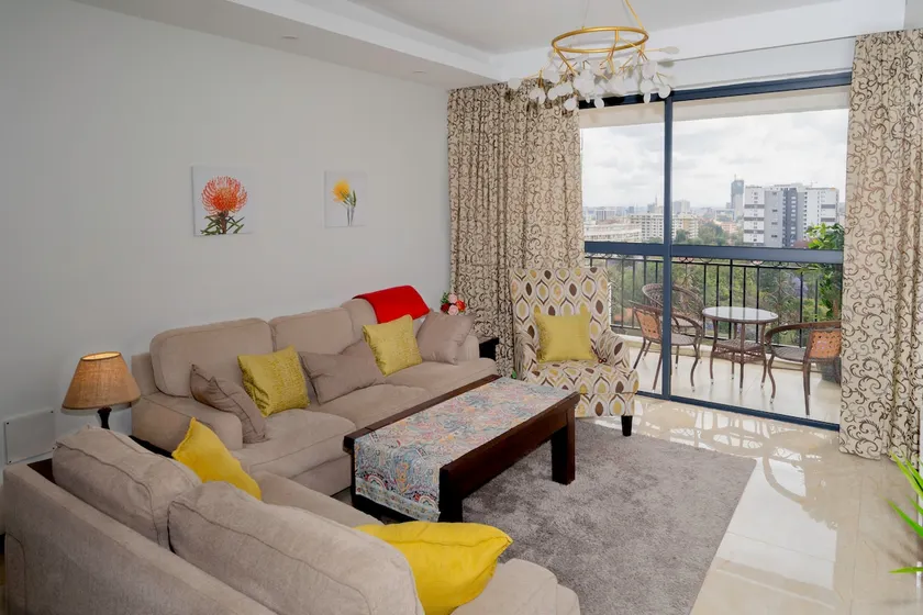 Luxurious 2BR apartment in Kilimani close to yaya centre - Image 1