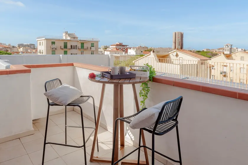 Central Rooftop Livorno - Free Parking - Image 1