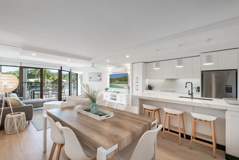 Peaceful riverside living, Noosa Heads - Image 1