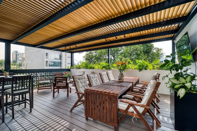 20 Guest Full Condo: 10BR/10BA w/private Rooftop. - Image 1