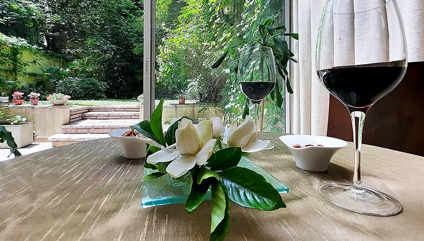 Elegant Apartment with Garden in Caballito - Image 1