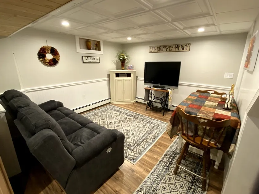 1620 Studio- close to BID hospital, the beach and downtown - Image 1