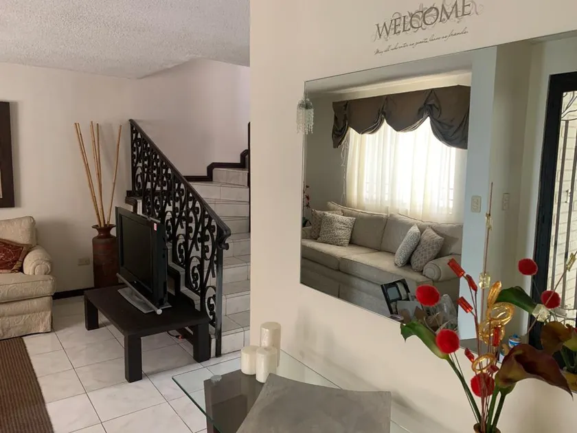 Comfortable HOUSE in Contry Super Located! TEC FUNDIDORA - Image 1