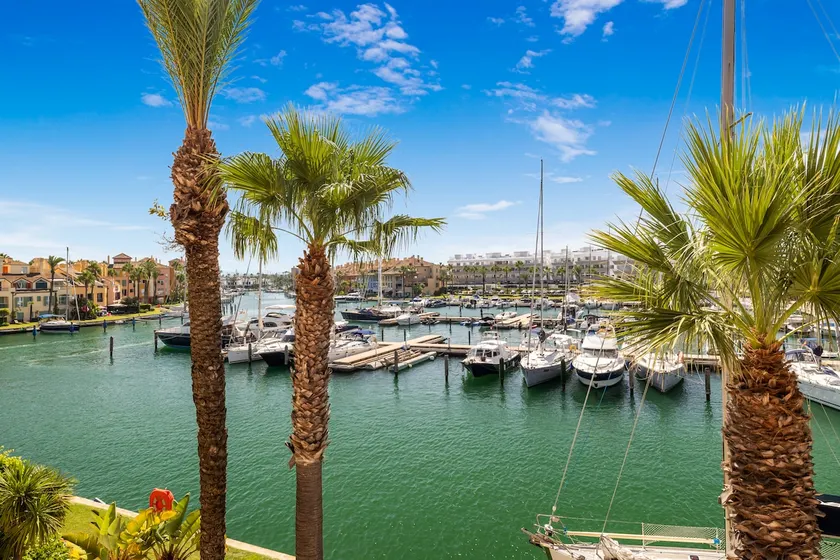 Luxury Penhouse, Sotogrande Marina - Located in an exclusive island of the Marina - Image 1