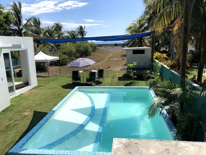 Nice beachfront house - Puerto San José - Image 1