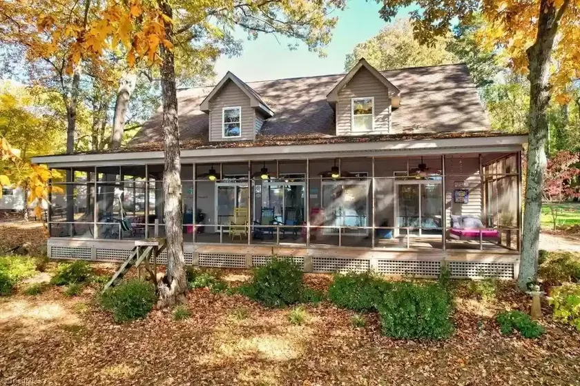 Oar House - Lakefront, Pier, Boat Ramp & Fire Pit - Image 1