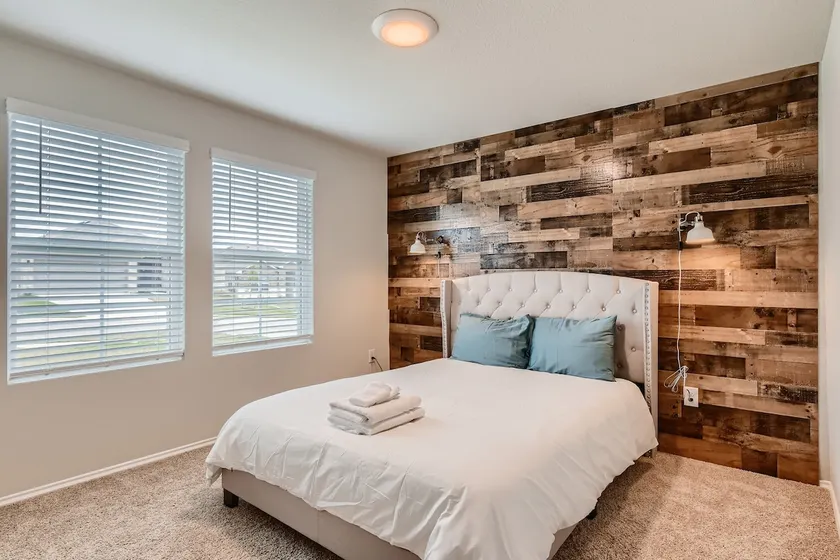 Simple Lovely Home Close to the Airport & Tesla! - Image 1