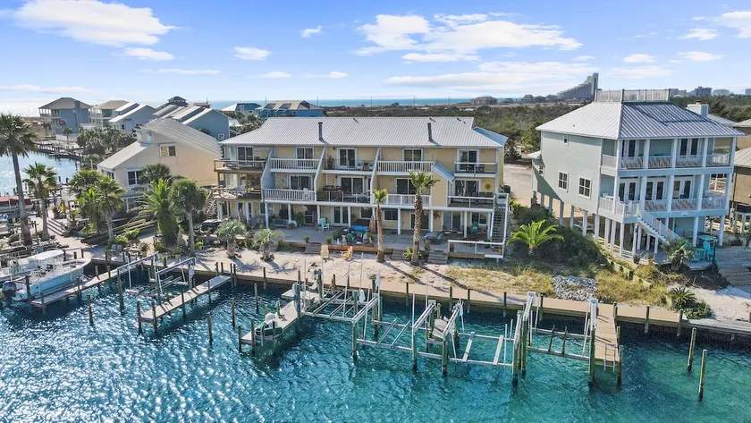 Blue Cove Luxury Vista - Image 1