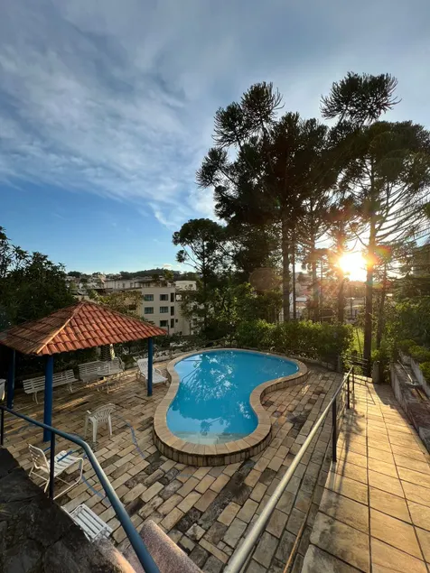 Cozy apartment in a charming condominium. - Image 1