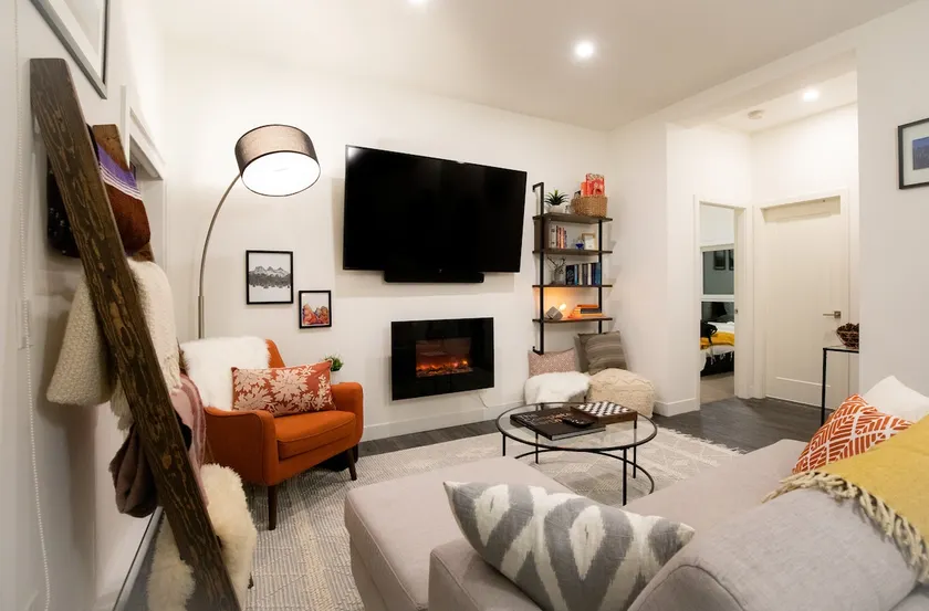 Cozy Condo | Hot Tub | 3min to Resort | Local Art - Image 1