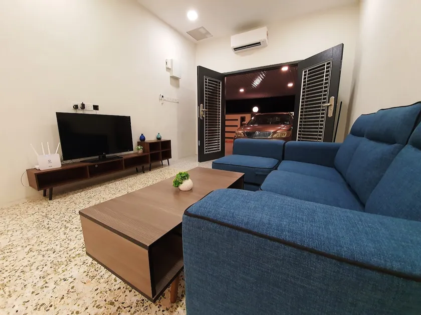 Warm, Cozy home+close to Pesta/ Muar Town home - Image 1
