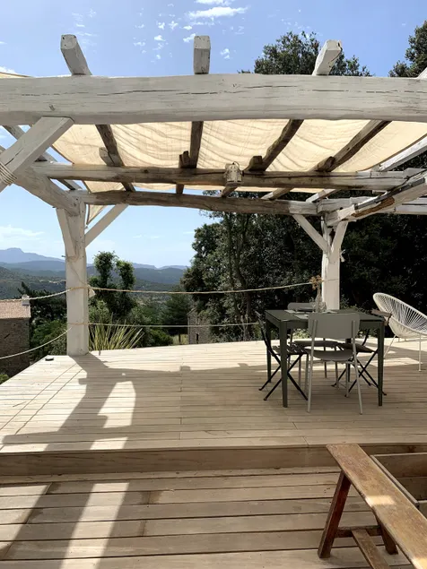 In the heart of the maquis, close to beaches, 1 bedroom + terrace - Image 1