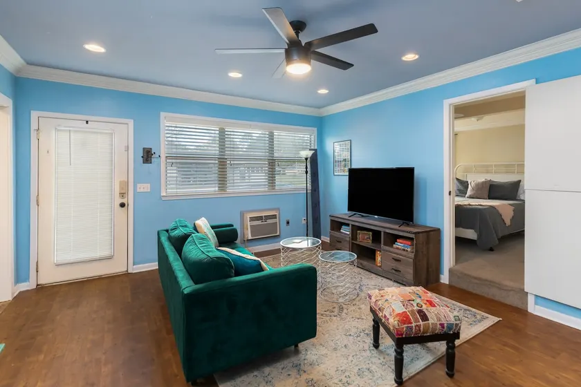 Adorable One-Bedroom Guest Apartment - Image 1