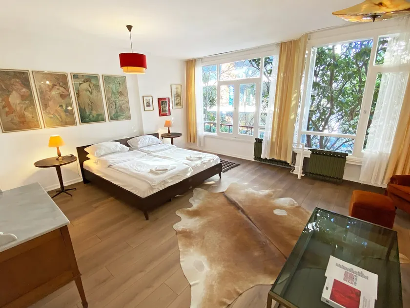 Artistic, Central, Comfortable! - Image 1