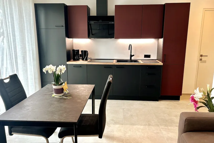 Apartment in sunny Cornaiano - Image 1