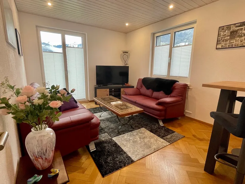 Central apartment with beautiful mountain views. - Image 1