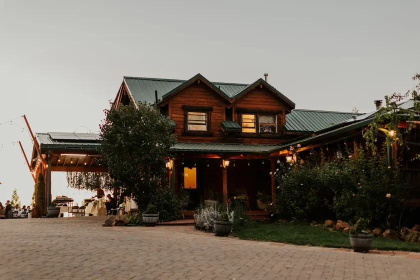 Lillaskog Lodge: Family Friendly Lodge by Yosemite - Image 1