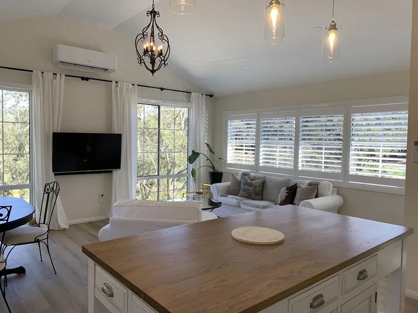 Romantic Retreat For Couples & Their Pets! - Image 1