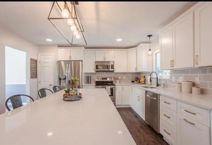 Cheerful 4 bedroom w/ outdoor oasis. Full Nursery - Image 1