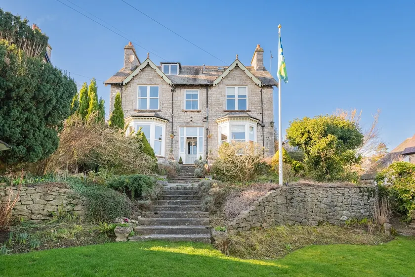 Large Luxury House, Sleeps 14, Perfect for Groups - Image 1