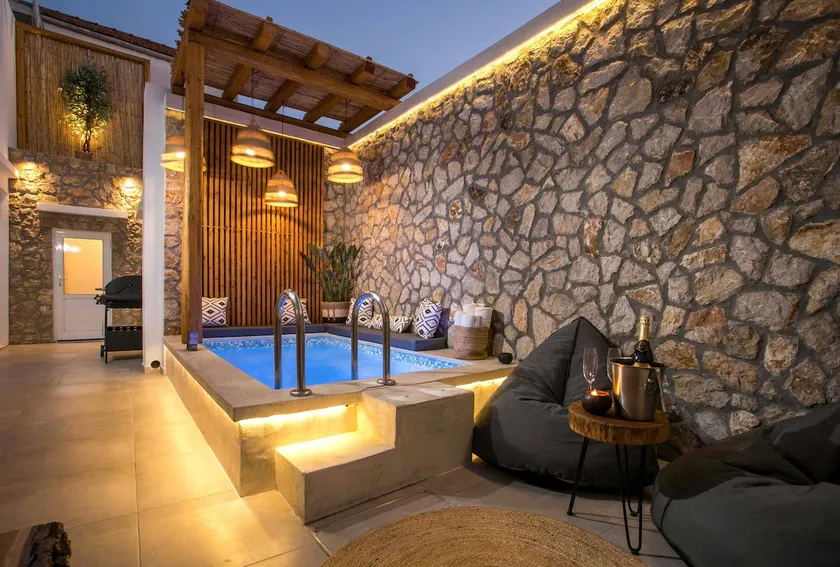 Demar luxury villa - Image 1
