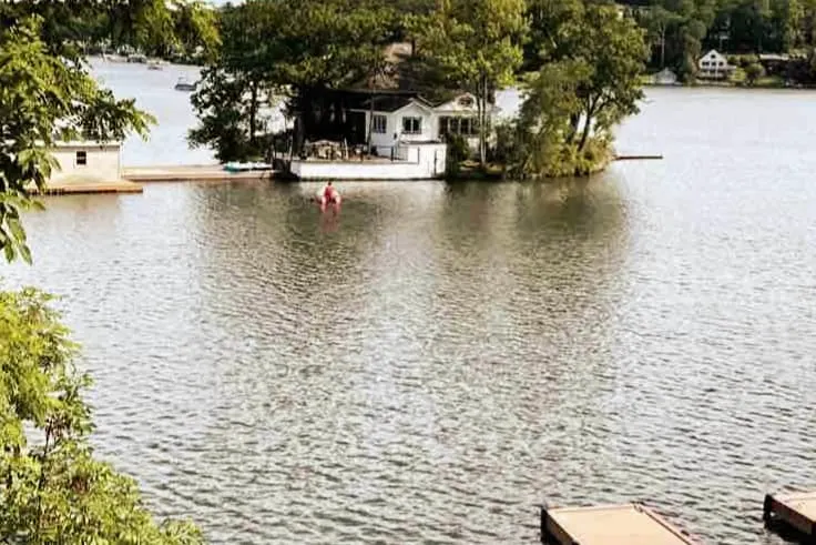 Fully accessible island (Lake House Getaway) - Image 1