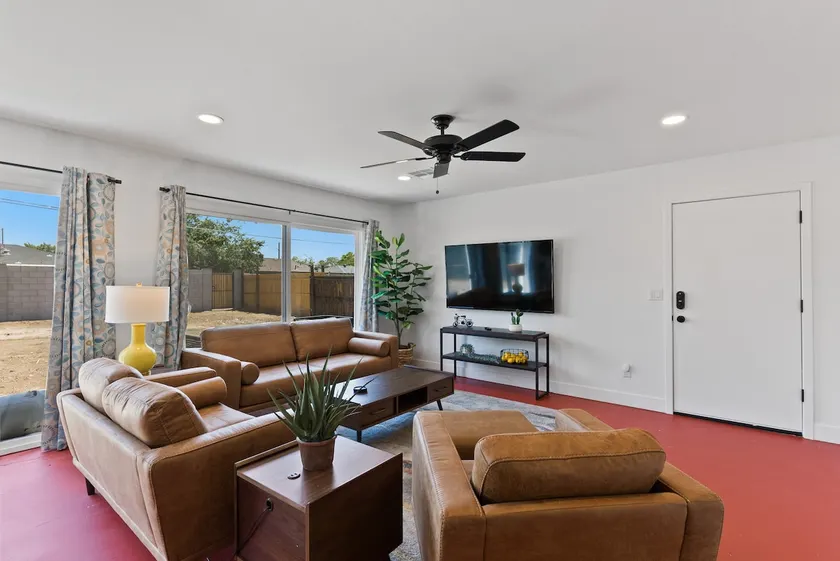 Brand New, Modern, Work Friendly 2 Bedroom Condo - Image 1