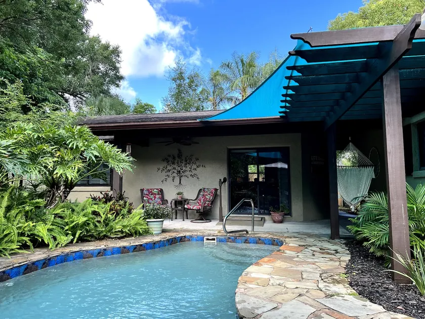 ”Winnie's Place” A Peaceful Guesthouse with Pool. - Image 1