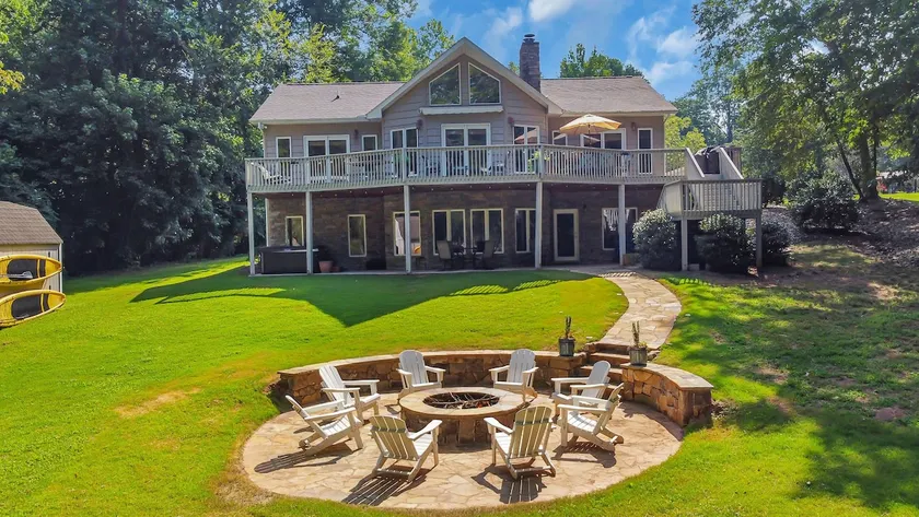 Lakefront Hartwell Home w/NEW Dock + NEW Fire Pit - Image 1