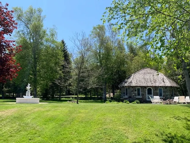 LAKE MICHIGAN EARL YOUNG STONE COTTAGE - Image 1