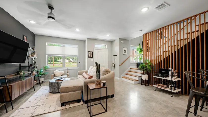 The AirBnb you won't want to leave - All New Condo - Image 1