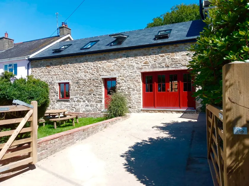 Cuddfan Fach - Pembrokeshire Stunning Barn near the Coastal Path - Image 1