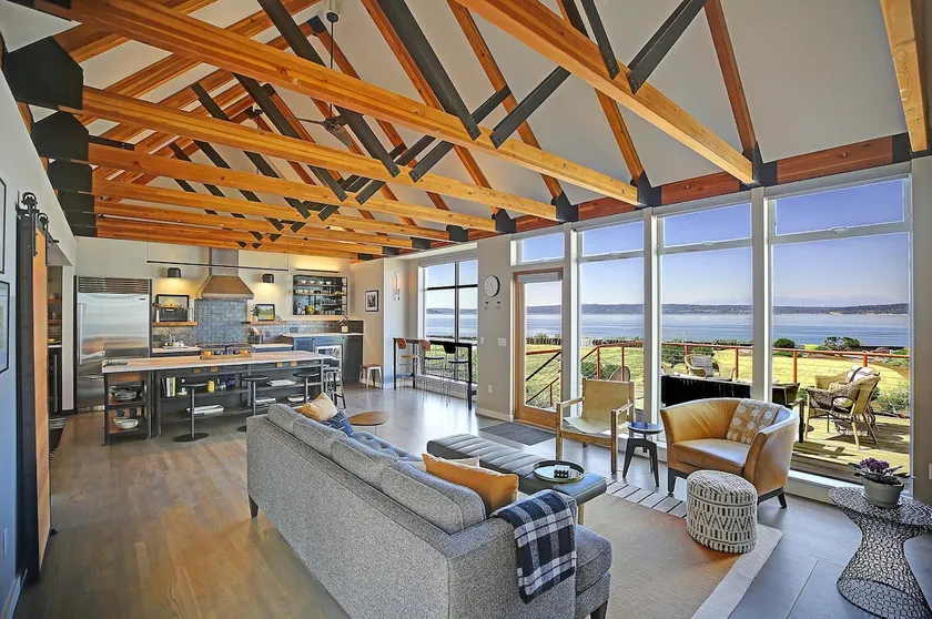 Waterfront Beach House 4BD|Hot Tub|Outdoor Shower - Image 1