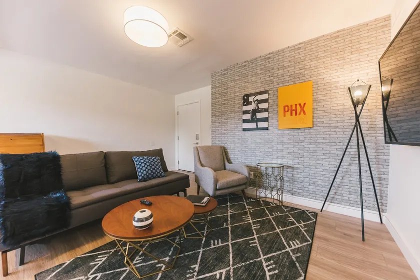 Calypso | 1BR Downtown Scene Apt with style. - Image 1