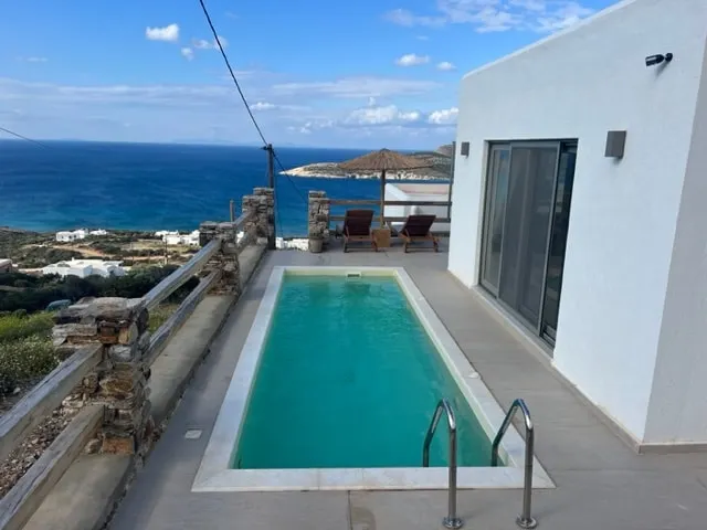 Deja blue villa 2 - Image 1