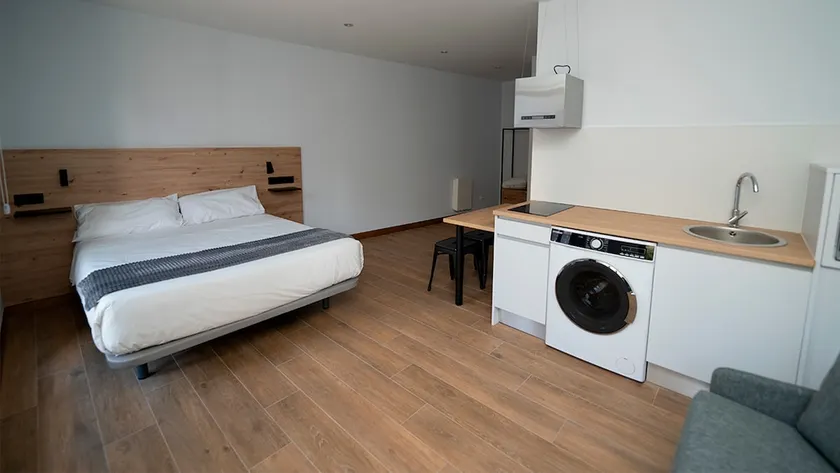 Puerta de Occidente Apartments, Studio 2i - Image 1