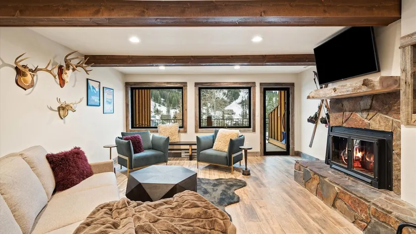 The Tenderfoot Chalet: Newly Remodeled! - Image 1