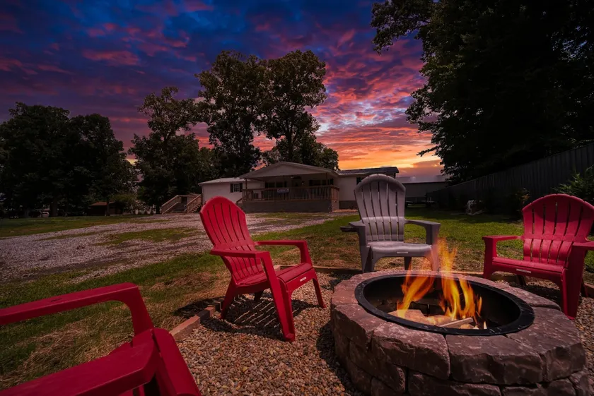 Dandridge House at the Lake - Image 1