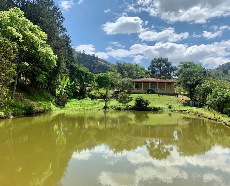 Sitio Cachoeira - Extrema, Minas Gerais - Image 1
