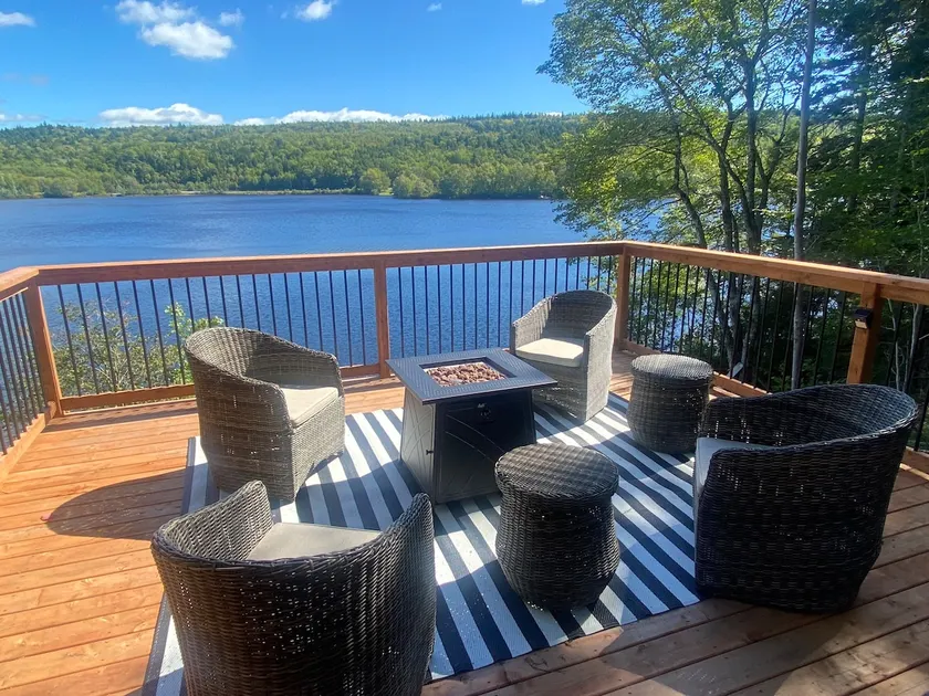 Enjoy the Stunning views at the lakefront Oasis - Image 1